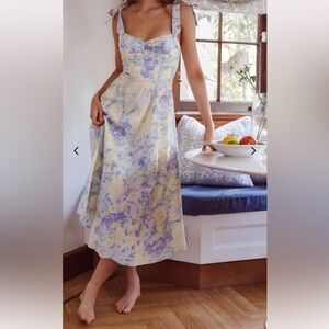 BRAND NEW, never worn TOPERTH PURPLE FLORAL PRINTED TIED SHOULDER MIDI DRESS